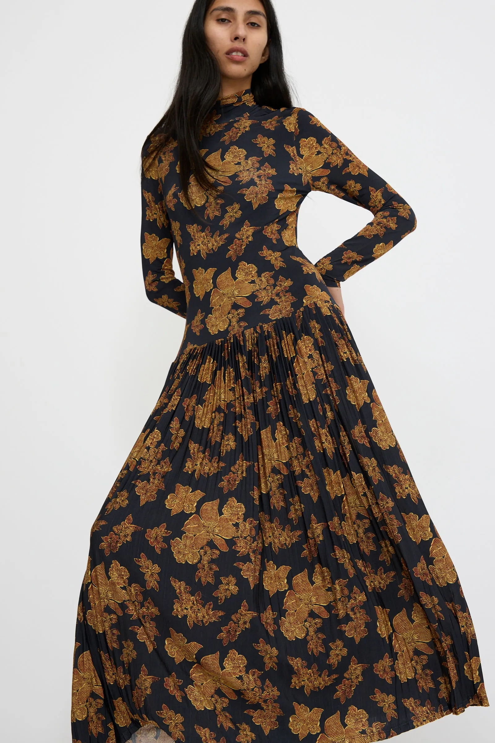 Amaya Dress in Onyx