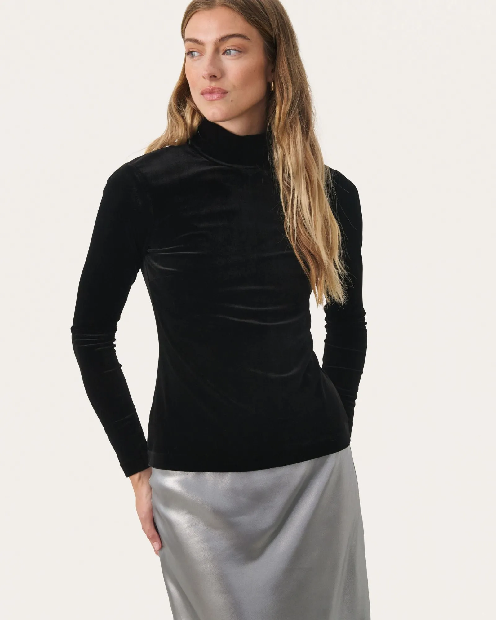 Part Two Mone Velvet Turtleneck
