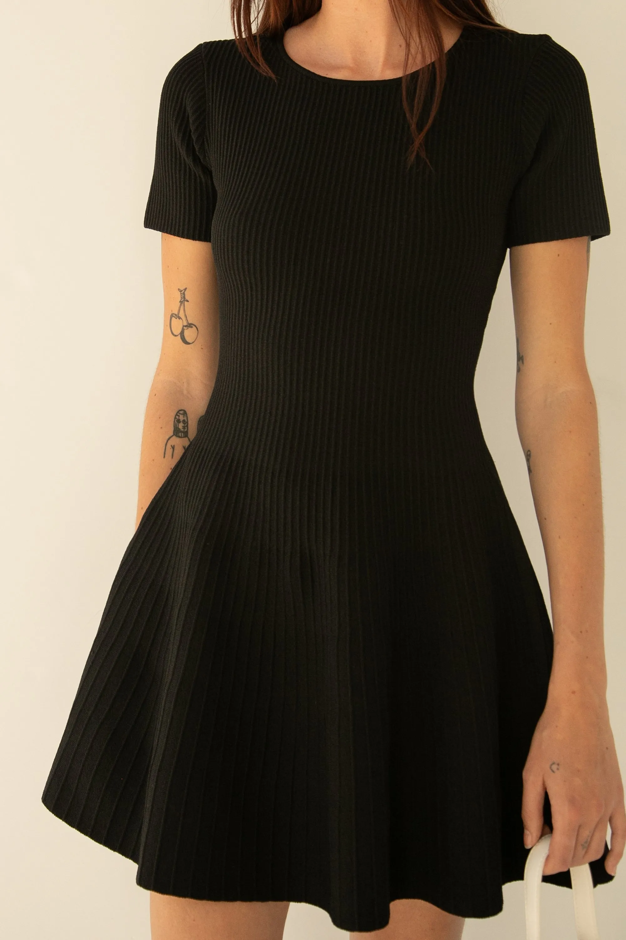 RIBBED SHORT SLEEVE MINI DRESS