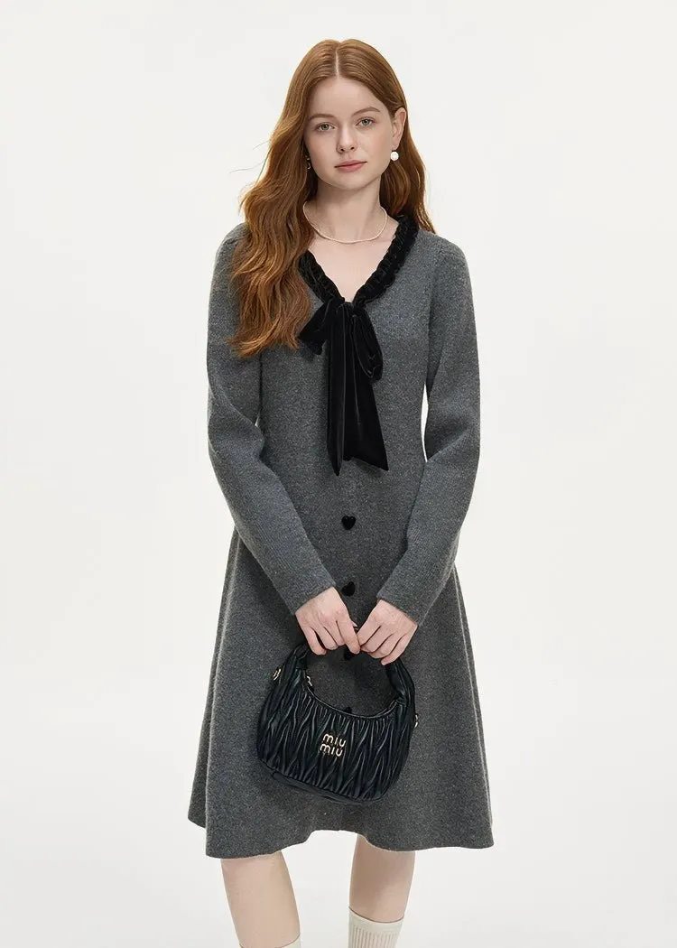 RIBBON TIE V-NECK KNIT DRESS