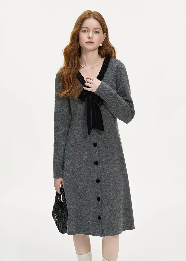 RIBBON TIE V-NECK KNIT DRESS