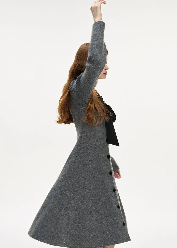 RIBBON TIE V-NECK KNIT DRESS