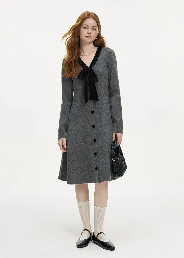 RIBBON TIE V-NECK KNIT DRESS